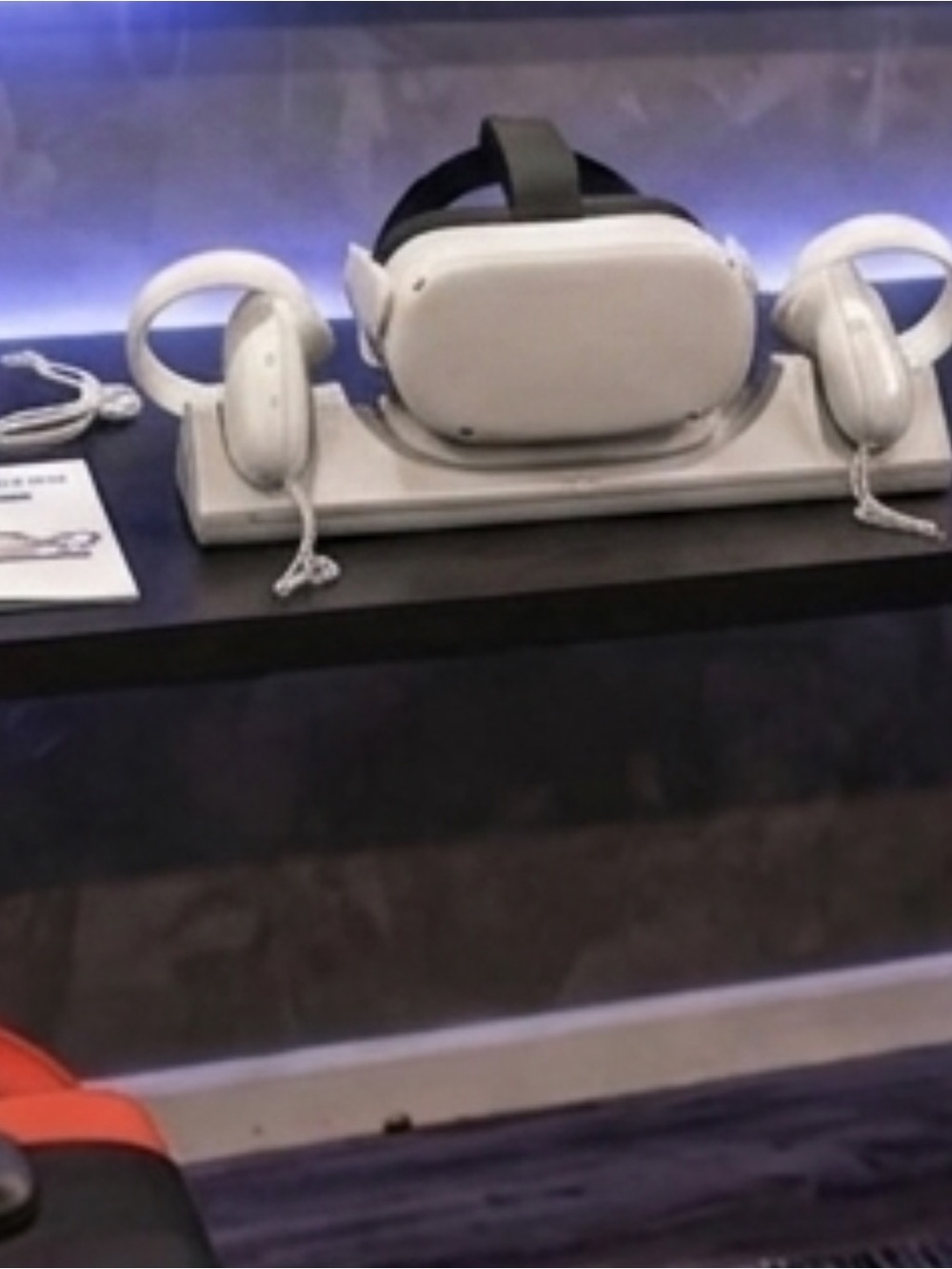 Oculus / Meta Quest 2
[128GB/256GB] VR Headset - + Extras & Charging Dock - Picture 2 of 6